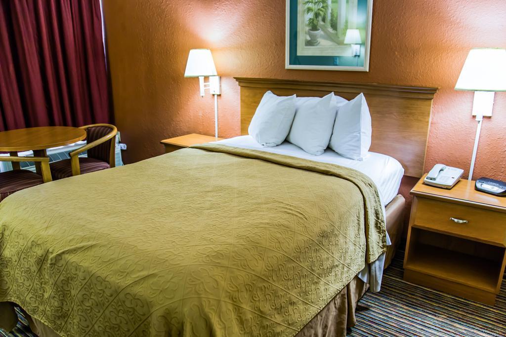 Quality Inn Bradenton - Sarasota North Bagian luar foto