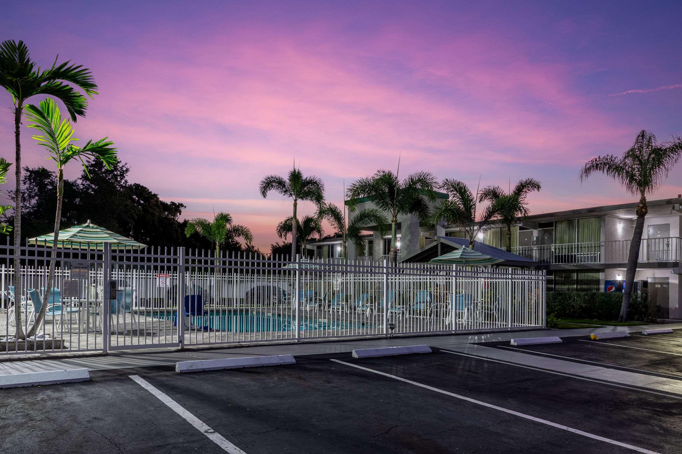 Quality Inn Bradenton - Sarasota North Bagian luar foto