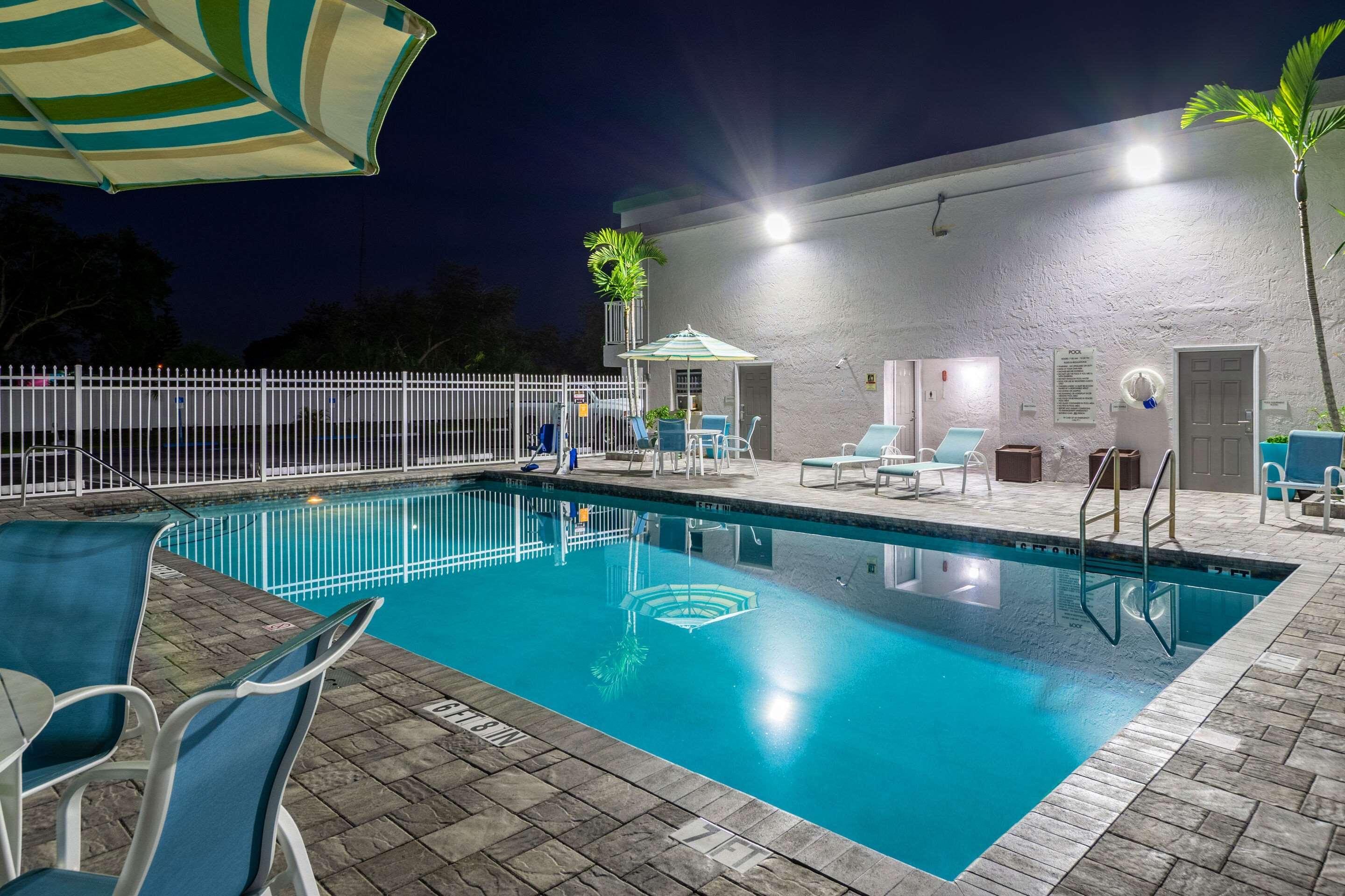 Quality Inn Bradenton - Sarasota North Bagian luar foto